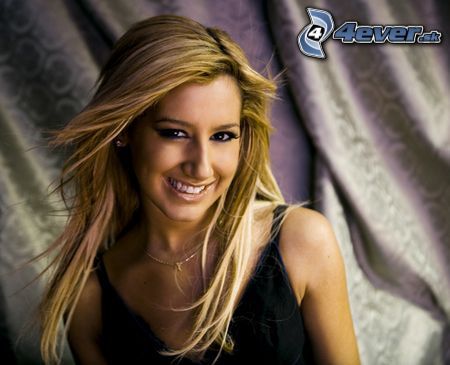 [obrazky.4ever.sk] Ashley Tisdale 8903004.jpg